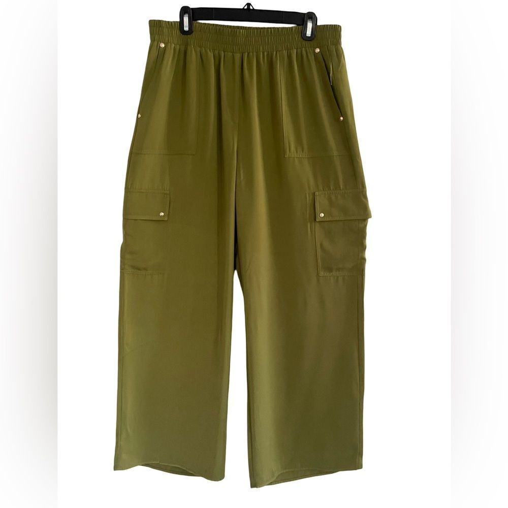Micheal Kors - Cargo Pants Size: Large           Color: Smoky Olive